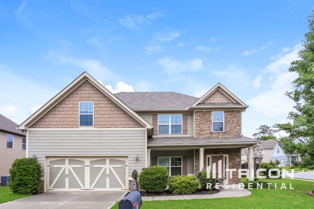 3 Hillshire Dr in Newnan, GA - Building Photo