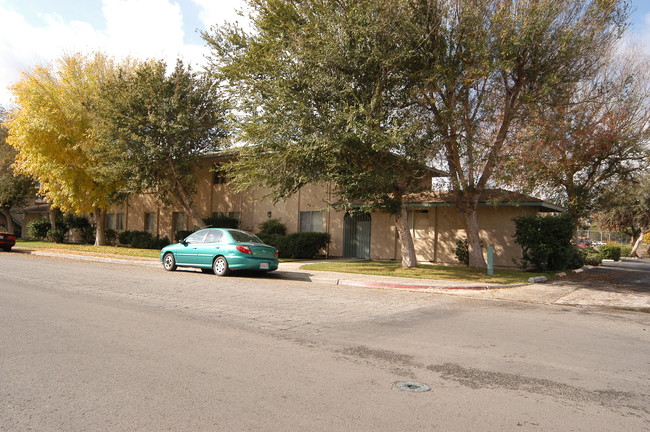 Briggs Apartments in Jurupa Valley, CA - Building Photo - Building Photo