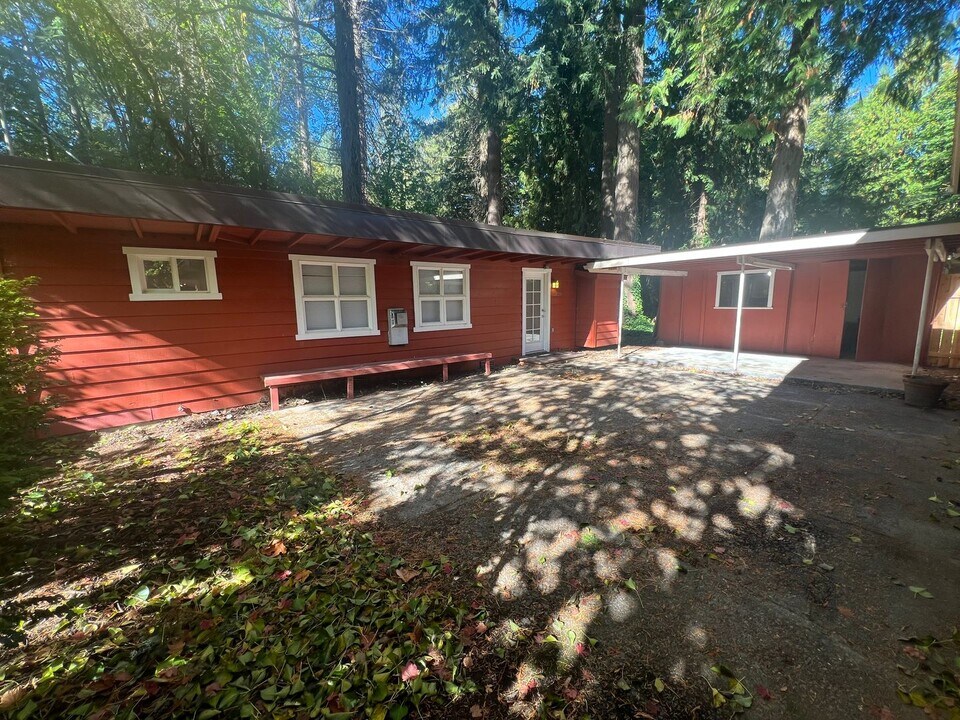 1220 Garrison Ave in Port Orchard, WA - Building Photo