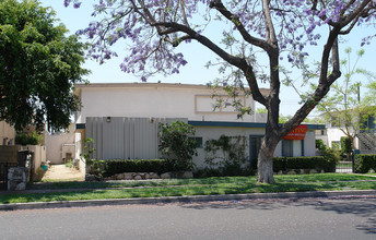 146 E Wakefield Ave in Anaheim, CA - Building Photo - Building Photo