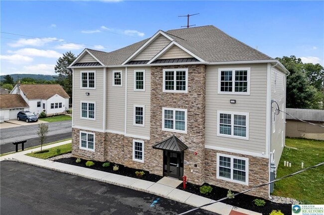property at 2039 Clermont St