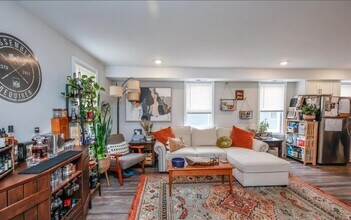 414 Woodlawn Ave, Unit 2 in Collingswood, NJ - Foto de edificio - Building Photo