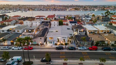 1216 W Balboa Blvd in Newport Beach, CA - Building Photo - Building Photo