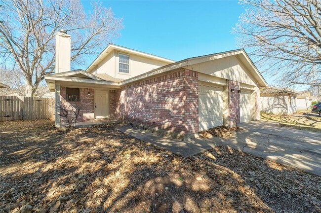 property at 2904 Kestrel Dr
