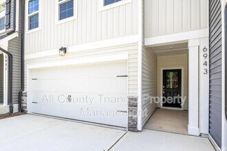 6943 Doddridge Ln in Cary, NC - Building Photo - Building Photo