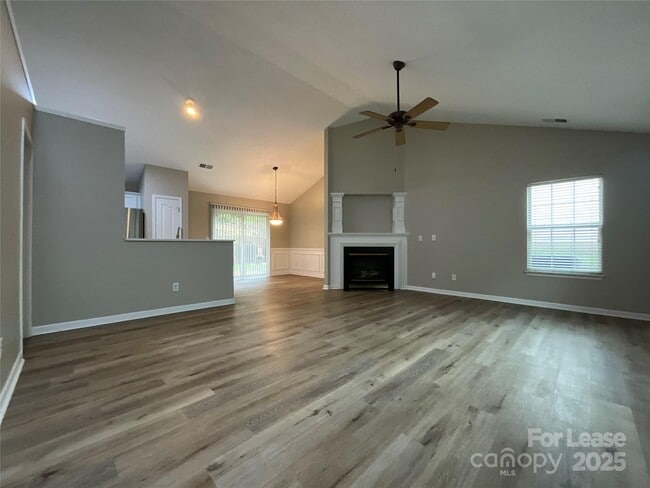 13703 Shiella Caruth Dr in Huntersville, NC - Building Photo - Building Photo