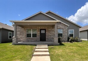 4627 Goodsprings Ln in Heartland, TX - Building Photo