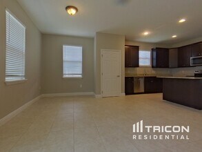 1010 Belvedere Dr in Deltona, FL - Building Photo - Building Photo