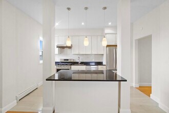 580-582-582 Gregory Ave in Weehawken, NJ - Building Photo - Building Photo