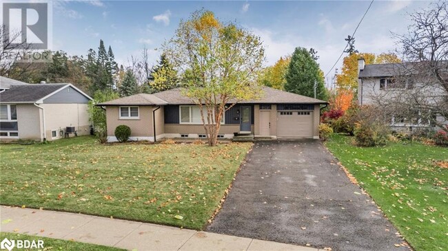 239 Warnica Rd in Barrie, ON - Building Photo - Building Photo