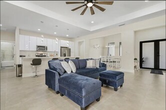 4716 NW 39th Ave in Cape Coral, FL - Building Photo - Building Photo