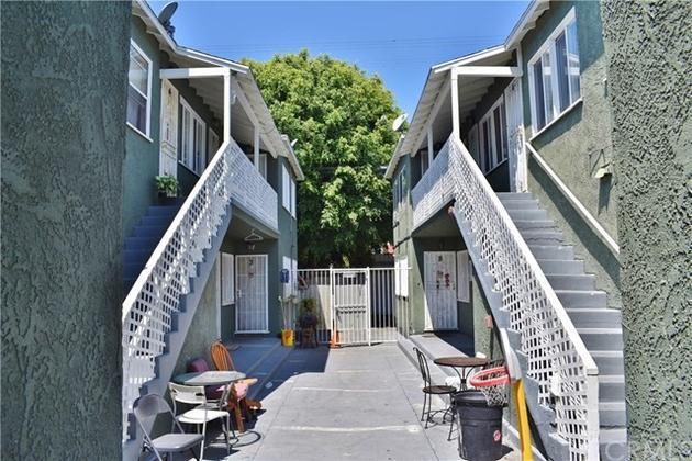 2131 Pacific Ave in Long Beach, CA - Building Photo