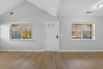 4660 Bryant Rd in Buford, GA - Building Photo - Building Photo