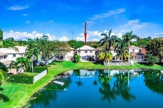 6343 NW 36th Ave in Coconut Creek, FL - Building Photo - Building Photo