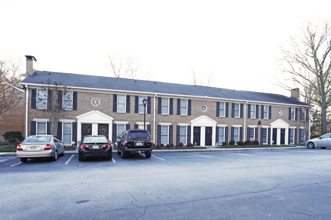 Carlyle Square in Atlanta, GA - Building Photo