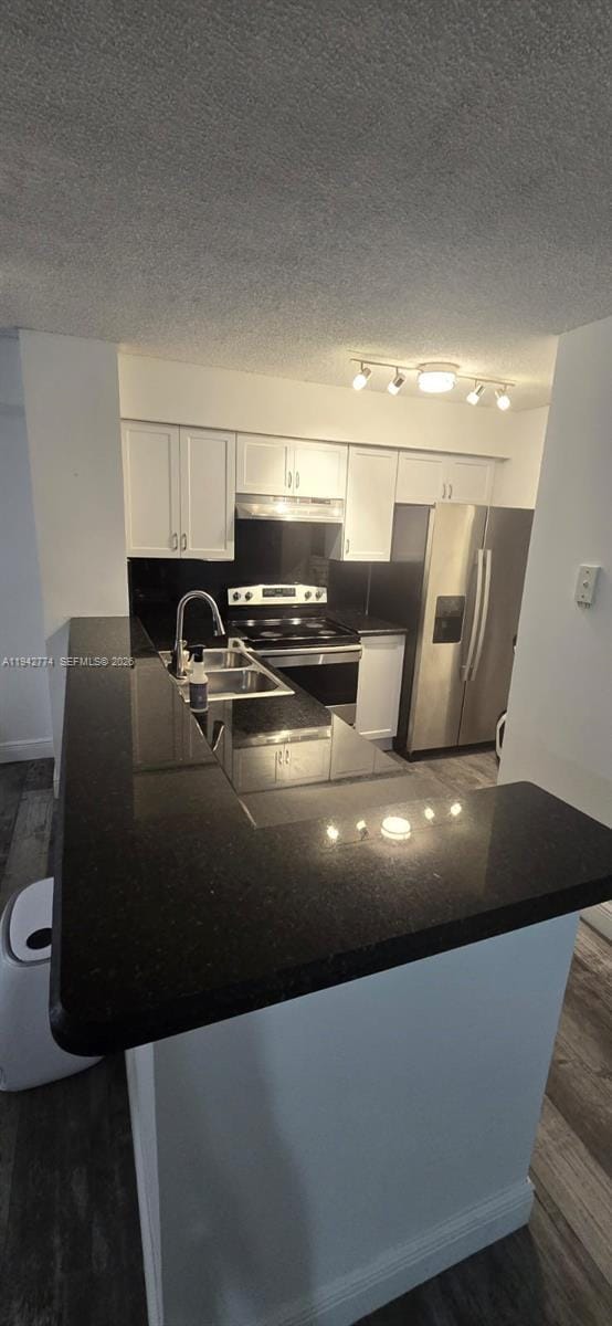 property at 530 S Park Rd