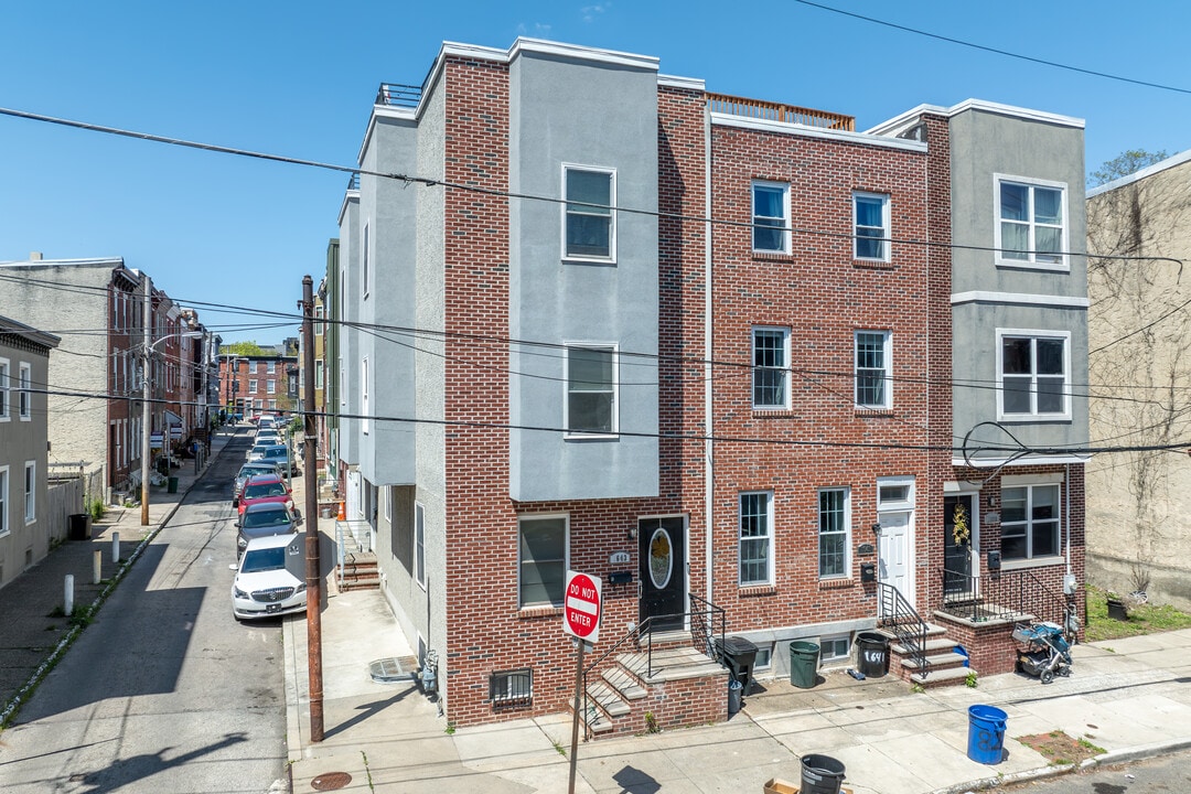 1643 Francis St in Philadelphia, PA - Building Photo