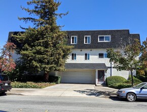 1300 Arguello St in Redwood City, CA - Building Photo - Primary Photo