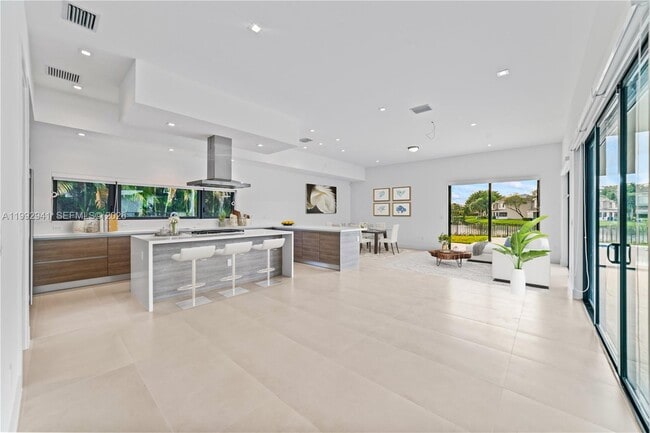 16680 Botaniko Dr N in Weston, FL - Foto de edificio - Building Photo