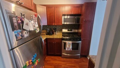 2800 N Lake Shore Dr, Unit 413 in Chicago, IL - Building Photo - Building Photo
