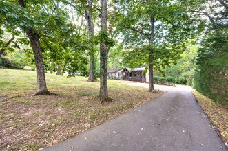 3529 Trimble Rd in Nashville, TN - Foto de edificio - Building Photo