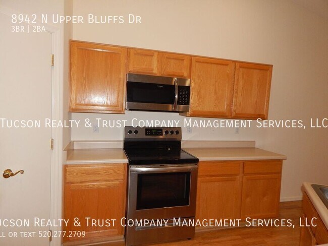 8942 N Upper Bluffs Dr in Tucson, AZ - Building Photo - Building Photo