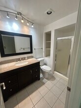 13754 Mango Dr, Unit 313 in Del Mar, CA - Foto de edificio - Building Photo