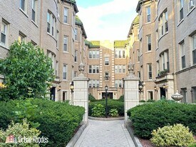 4221 N Paulina St, Unit J05W in Chicago, IL - Building Photo