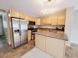 380 Silver Berry Rd NW in Edmonton, AB - Building Photo