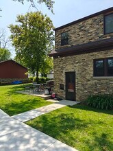 801 W Glendale Ave, Unit 801A in Glendale, WI - Building Photo - Building Photo