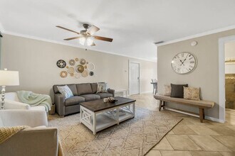 7405A Beach Dr in Panama City Beach, FL - Building Photo - Building Photo