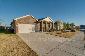 9645 Alderleaf Trl in Crowley, TX - Building Photo - Building Photo