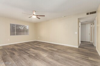 16043 N 30th Ave in Phoenix, AZ - Building Photo - Building Photo