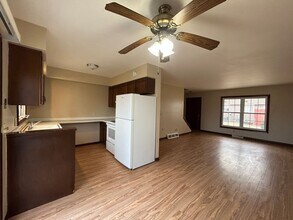 3414 60th St in Moline, IL - Foto de edificio - Building Photo