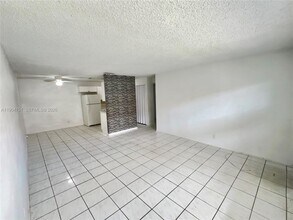 5313 NW 23rd St-Unit -178 in Lauderhill, FL - Building Photo - Building Photo