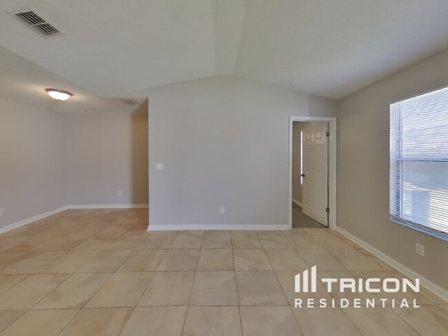 1553 Kingfisher Blvd in Orange Park, FL - Building Photo - Building Photo
