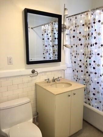 70 Queensberry St, Unit 15
