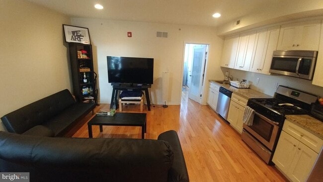 property at 1904 W Girard Ave