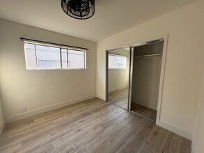 1639 S Hobart Blvd in Los Angeles, CA - Building Photo - Building Photo