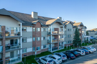 92 Saddle Tree Crt NE in Calgary, AB - Building Photo - Building Photo