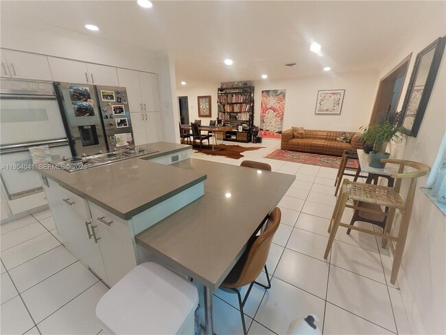 property at 220 SE 1st St