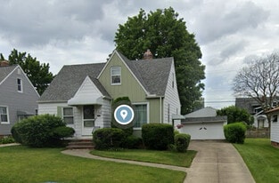 3806 Longwood Ave in Parma, OH - Building Photo