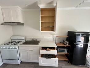 4826 Coolidge Ave, Unit #B in Culver City, CA - Building Photo - Building Photo