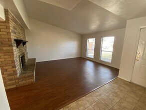 6808 Blackberry Dr in Arlington, TX - Building Photo - Building Photo