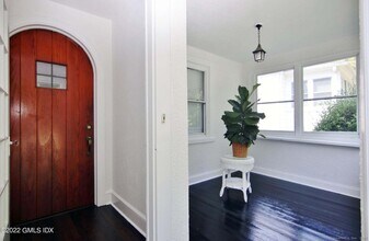 24 Comly Ave in Greenwich, CT - Building Photo - Building Photo
