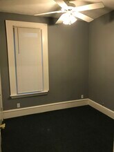 2477 N Oakland Ave, Unit Lower in Milwaukee, WI - Building Photo - Building Photo