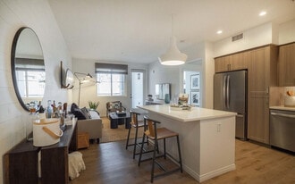 3303 Marisol Pl in Oceanside, CA - Building Photo