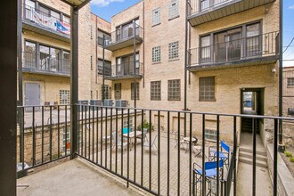 4555 Malden St in Chicago, IL - Building Photo - Building Photo