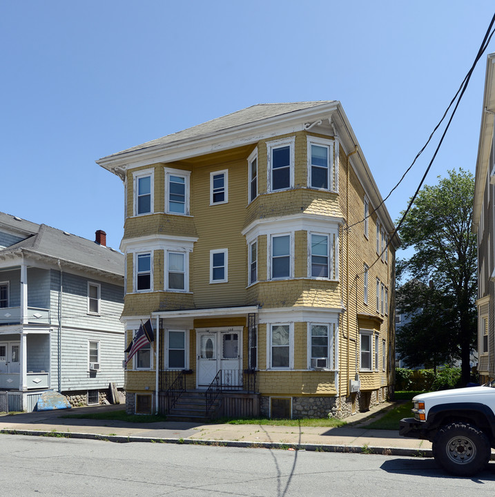 126-128 Tinkham St in New Bedford, MA - Building Photo