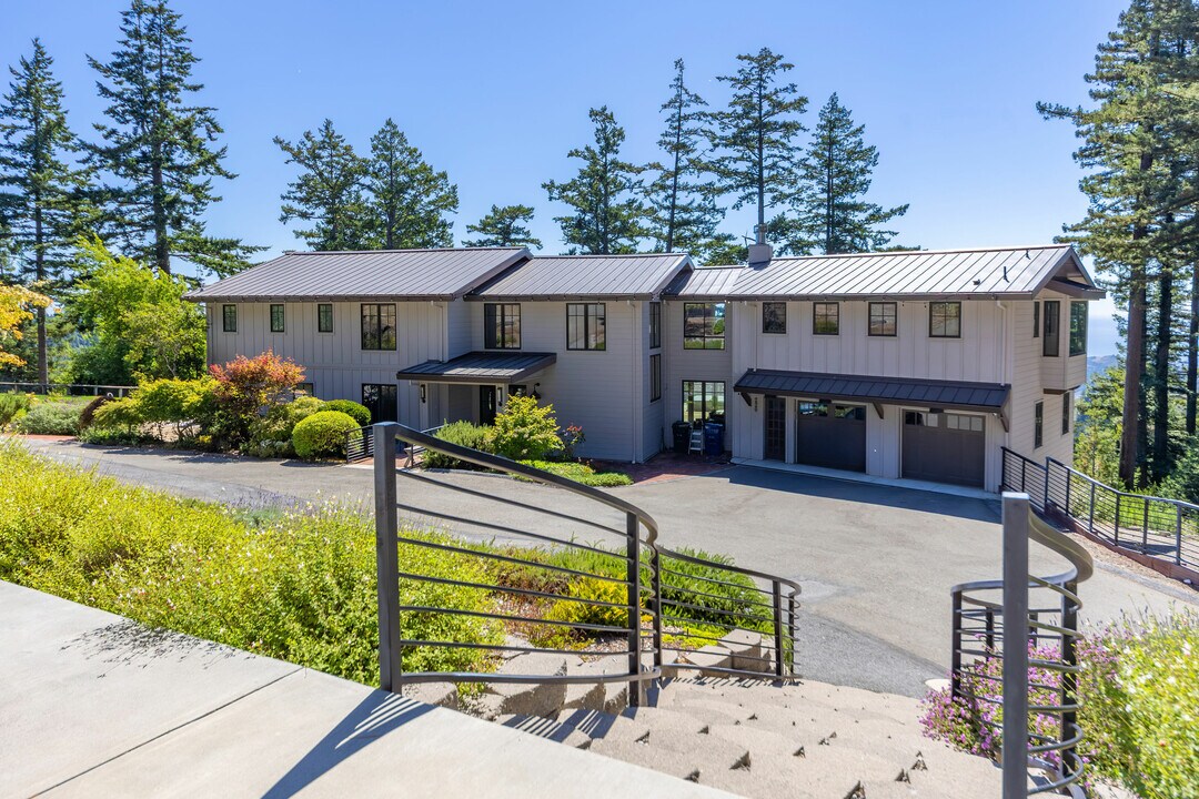 220 Ware Rd in Redwood City, CA - Building Photo